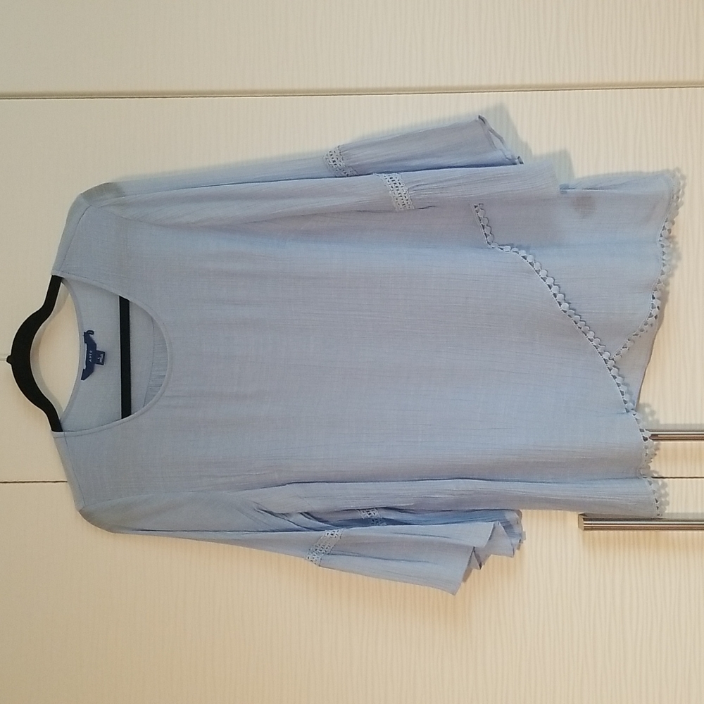 Apt 9 Tulip Hem &Bell Sleeve top